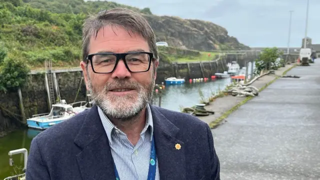Arweinydd Cyngor Sir Ynys Môn, y Cynghorydd Gary Pritchard