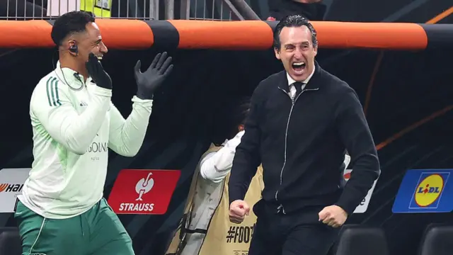 Unai Emery, Manager of Aston Villa, celebrates his side's third goal