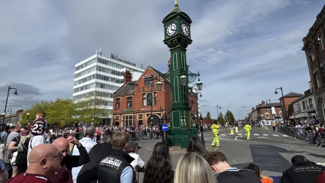 Crowds at Chamberlain Clock