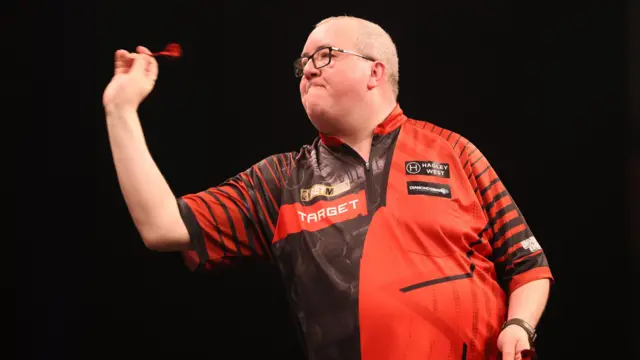 Stephen Bunting in action against Jonny Clayton during night sixteen of the 2026 BetMGM Premier League at the Utilita Arena, Sheffield