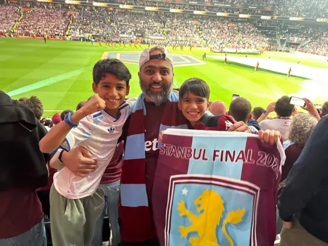 Ravi with sons Arjun and Abhi