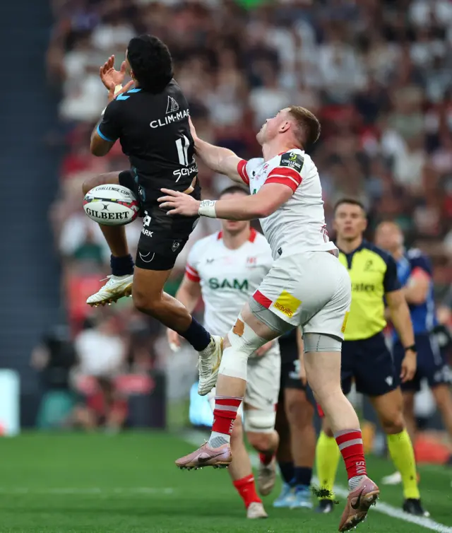 Montpellier’s Donovan Taofifenua with Nathan Doak of Ulster