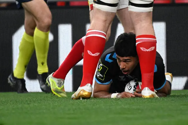 Montpellier score try