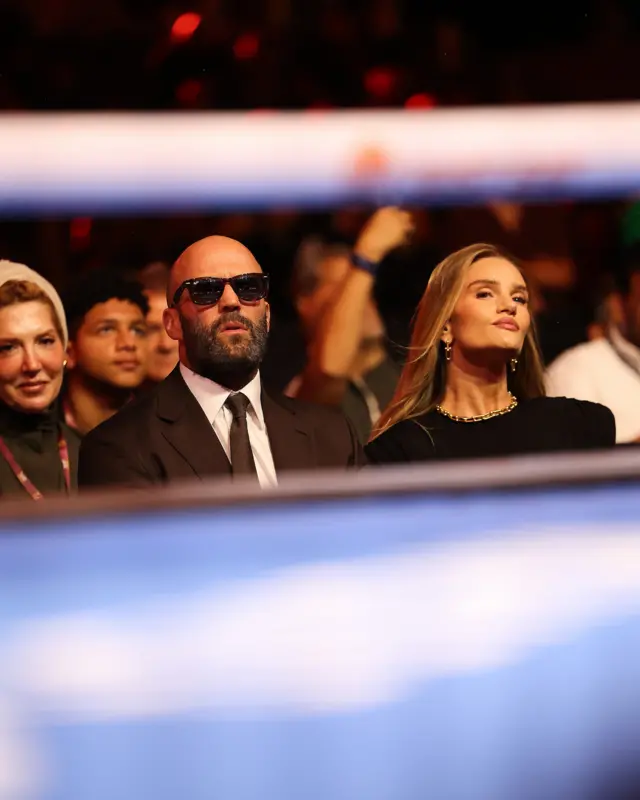 Jason Statham and Rosie Huntington-Whiteley at ringside