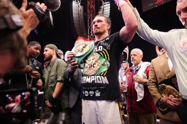 Oleksandr Usyk with his WBC belt