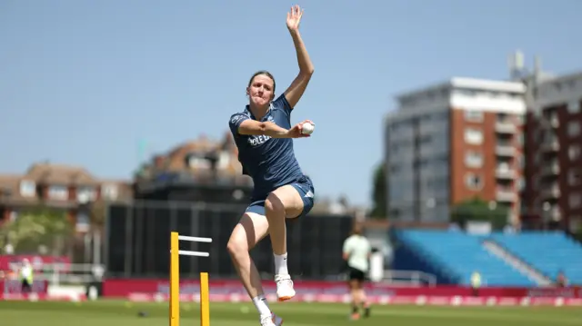 Lauren Filer bowling in the warm-up at Hove