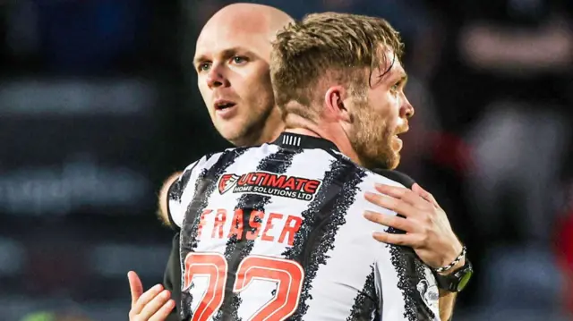 FT: St Mirren 1-0 Partick Thistle (agg 2-1)