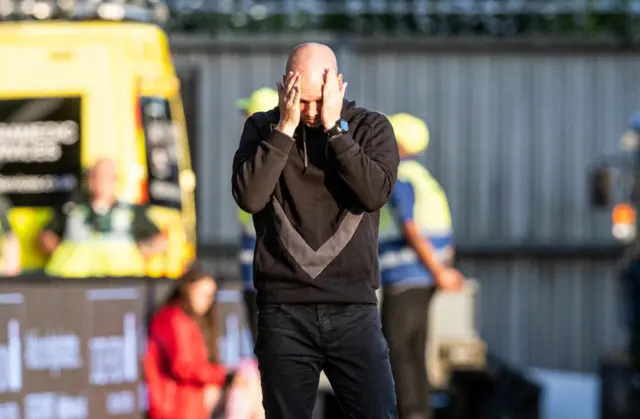 St Mirren 0-0 Partick Thistle (agg 1-1)
