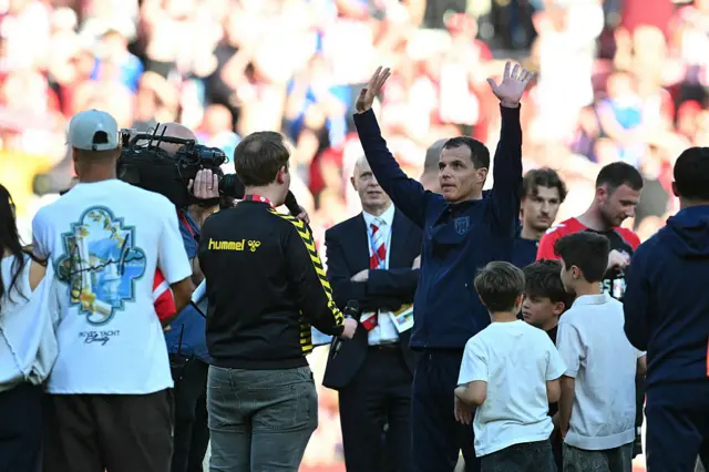Sunderland manager Regis le Bris