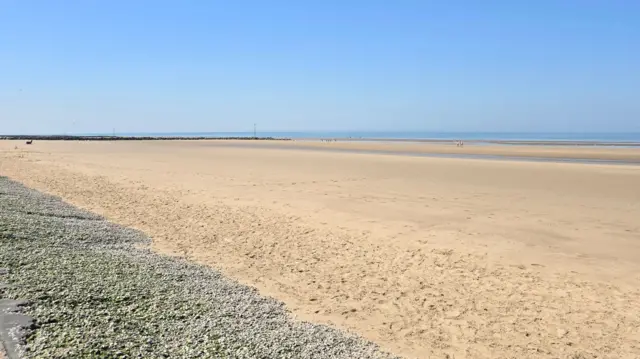 A picture of a clear beach in Prestatyn