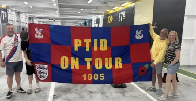 Palace fans with flag in Leipzig