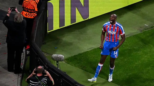Jean-Philippe Mateta of Crystal Palace celebrates scoring
