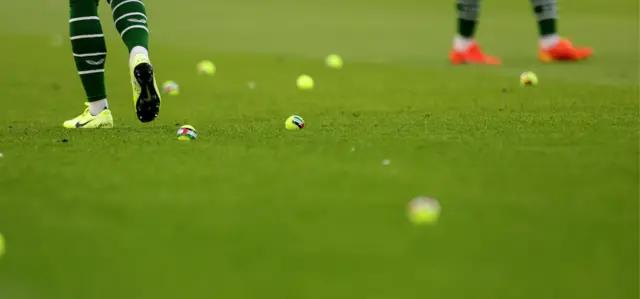 Tennis balls