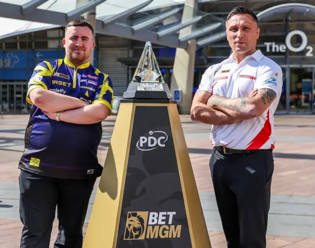 Luke Littler (left) and Gerwyn Price