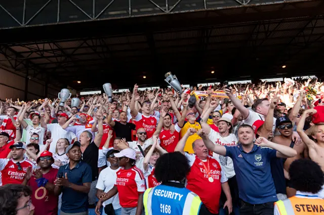 Arsenal fans celebrate