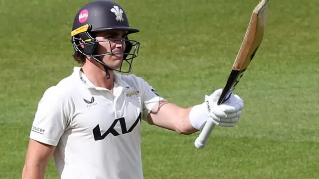 Sean Abbott reaches fifty
