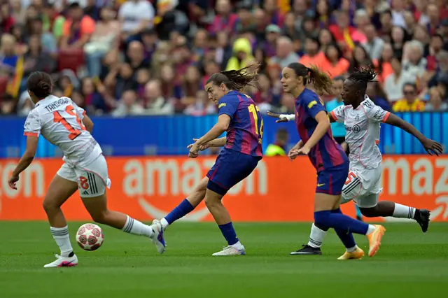 Barcelona v Bayern