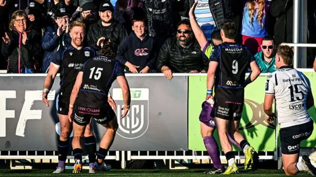 Glasgow celebrate Kyle Steyn's try against Connacht