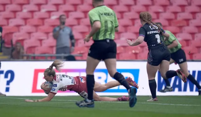 Wigan Warriors' Georgia Wilson scores her sides first try