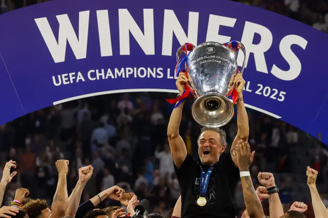 Luis Enrique of Paris Saint-Germain celebrates
