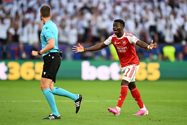 Bukayo Saka of Arsenal reacts