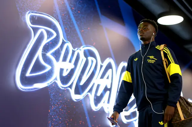 Bukayo Saka arrives