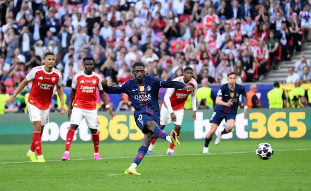 Ousmane Dembele of Paris Saint-Germain scores h