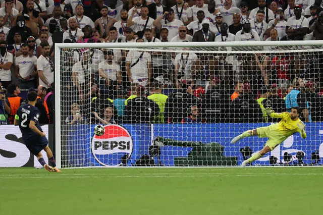 Paris Saint-Germain's Moroccan defender #02 Achraf Hakimi scores