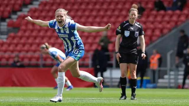 Nadine Noordam of Brighton & Hove Albion celebrates scoring her team's third goa
