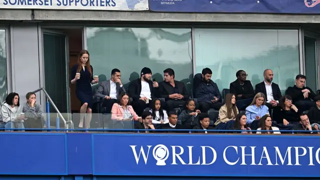 Khabib Nurmagomedov and Thiago Silva watch Chelsea from the stands