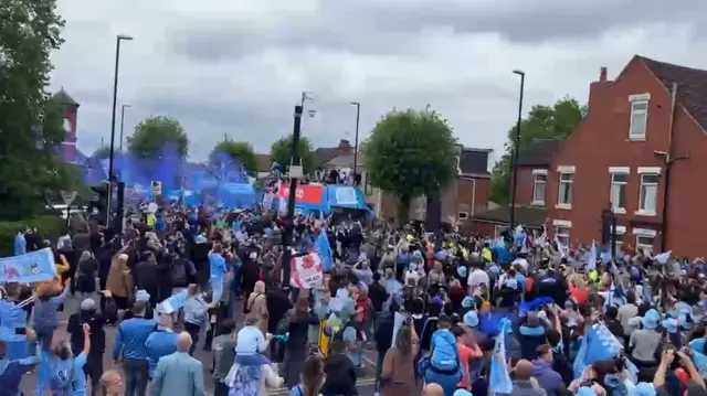 Huge crowds of fans