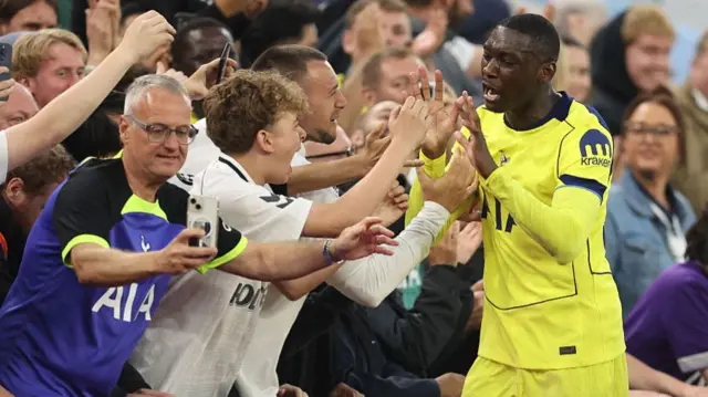 Spurs celebrating