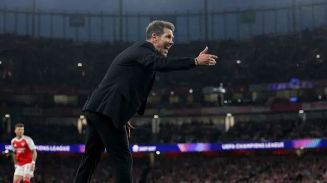 Simeone reacting