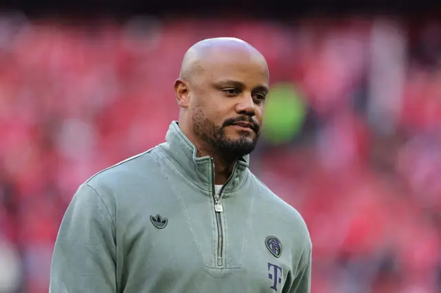 Vincent Kompany, Head Coach of FC Bayern Munich, inspects the pitch