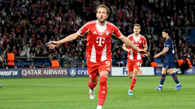 Harry Kane of FC Bayern München celebrates