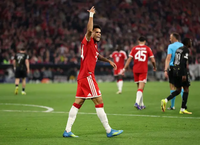 Luis Diaz of FC Bayern Munich reacts