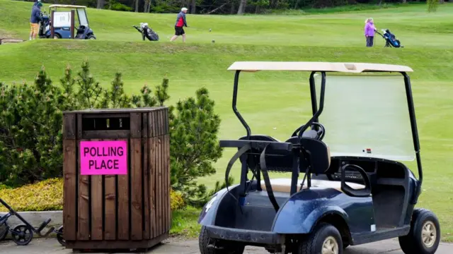 Turnhouse Golf Club, currently serving as a polling station, opens up for voters in Edinburgh