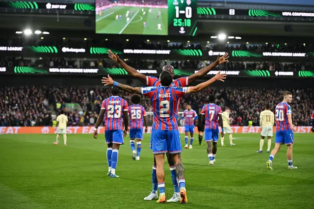Munoz and Mateta celebrate scoring v Shakhtar