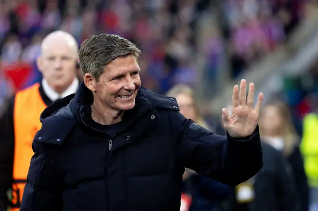 Oliver Glasner manager of Crystal Palace waves fans