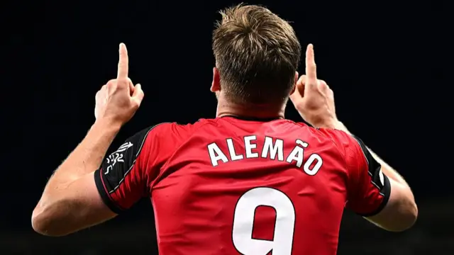 Alexandre Alemao of Rayo Vallecano celebrates scoring