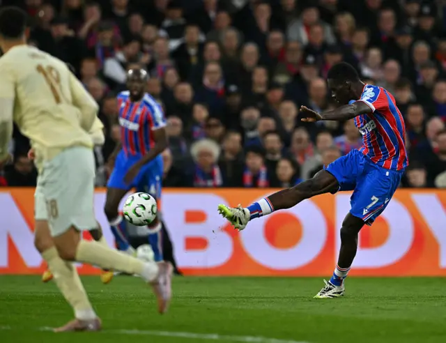 Crystal Palace's Senegalese midfielder #07 Ismaila Sarr shoots