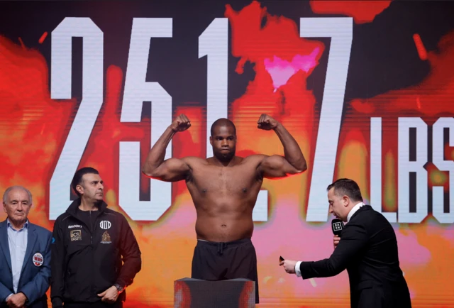 Daniel Dubois weighs in