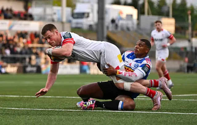 Zac Ward scores