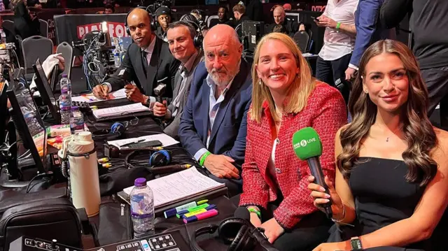 (left to right) Ron McIntosh, Richie Woodall, Steve Bunce Stacey Copeland and Alice Scarff at ringside