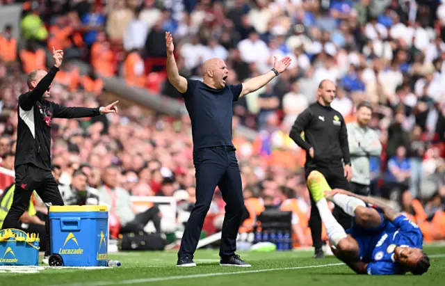 Arne Slot, Manager of Liverpool, reacts