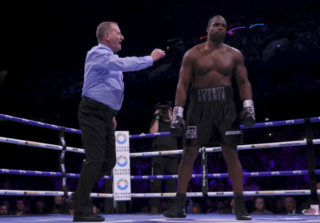 Daniel Dubois is counted by the referee
