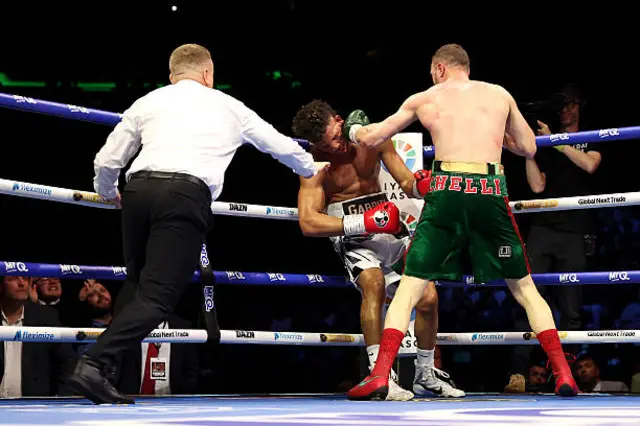 Zak Chelli knocks out a standing David Morrell