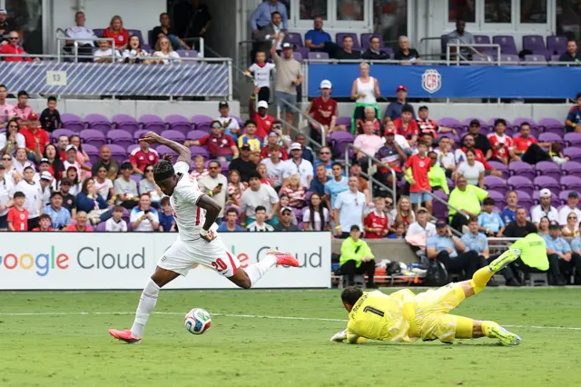 Noni Madueke hits the post with a shot