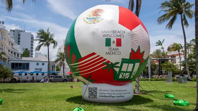 Team Mexico balloon