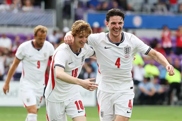 Anthony Gordon and Declan Rice celebrate
